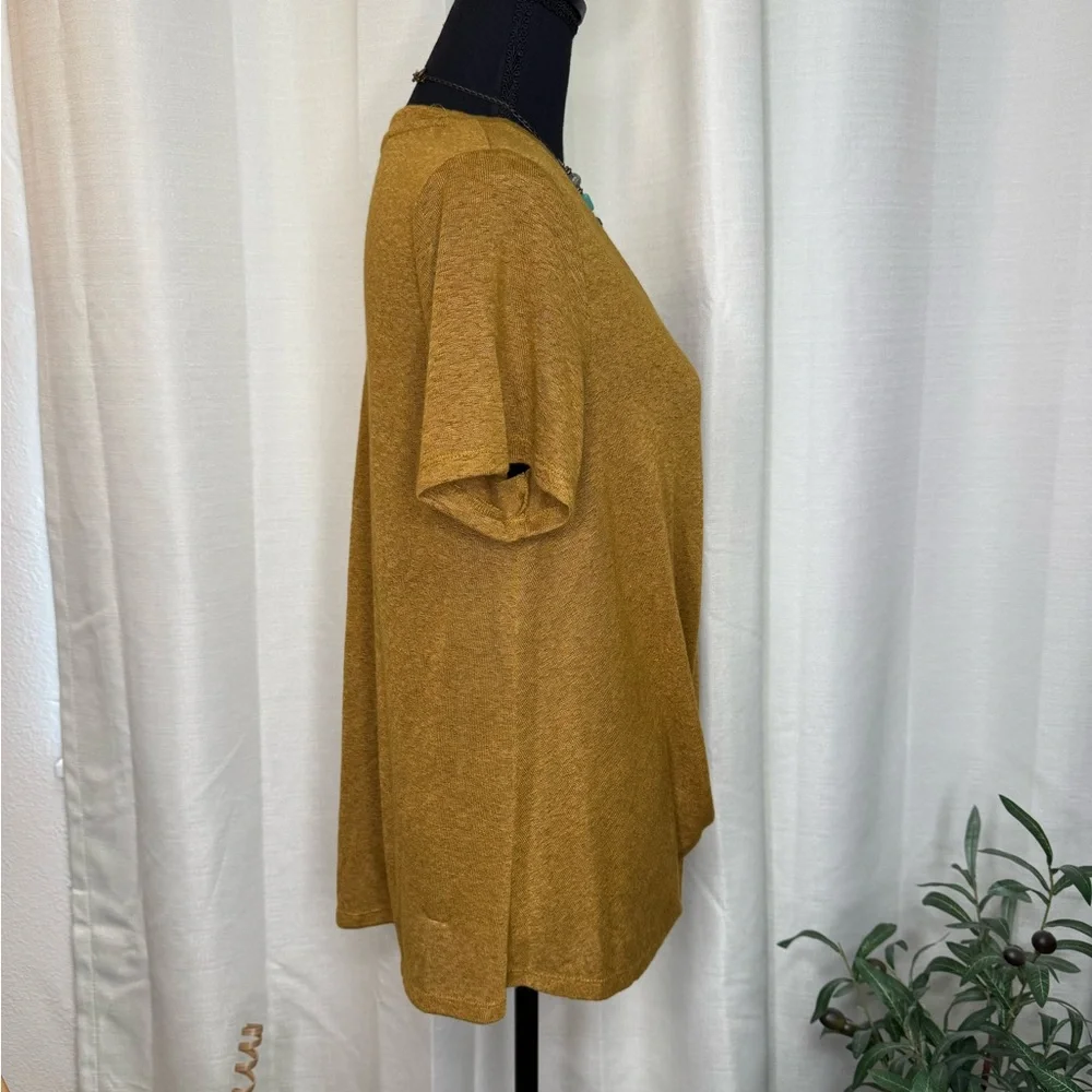 Bobeau Mustard Short Sleeve Twist Tee - Picture 3 of 6